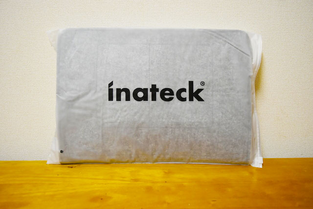 InateckのMacBookAIR用ケースを購入